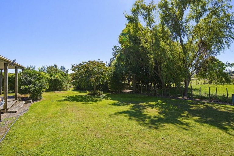 Photo of property in 63 South Manakau Road, Manakau, Otaki, 5583