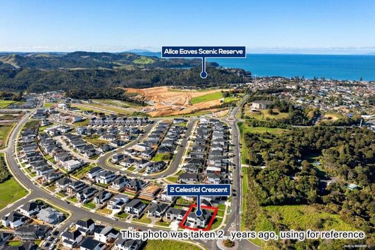 Photo of property in 2 Celestial Crescent, Orewa, 0931