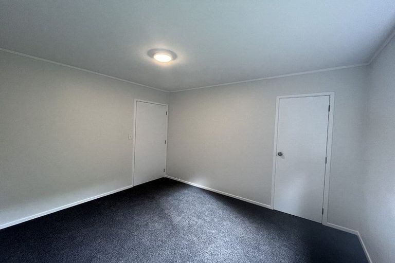 Photo of property in 1/7 Vera Road, Te Atatu South, Auckland, 0610