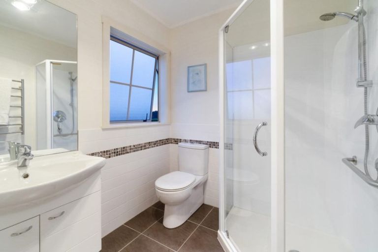 Photo of property in 135c Hutchinson Road, Helensville, 0875