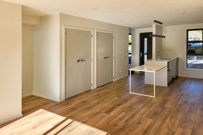 Photo of property in 2/11 Lees Grove, Wainuiomata, Lower Hutt, 5014