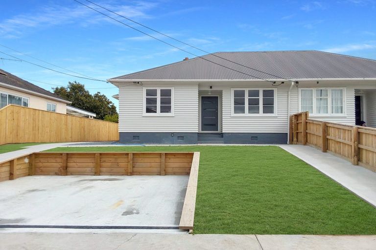 Photo of property in 13-15 Gillespie Street, Taita, Lower Hutt, 5011