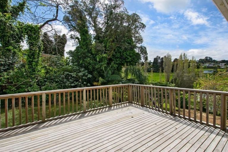 Photo of property in 52 Cairnfield Road, Kensington, Whangarei, 0112