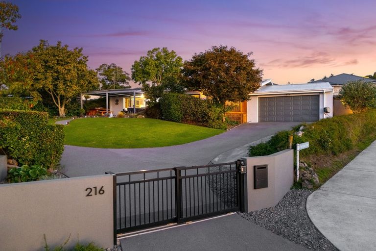 Photo of property in 216 Welcome Bay Road, Welcome Bay, Tauranga, 3112