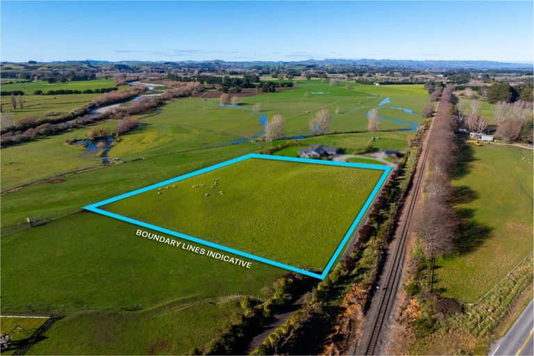 Photo of property in 64b Opaki Kaiparoro Road, Opaki, 5871