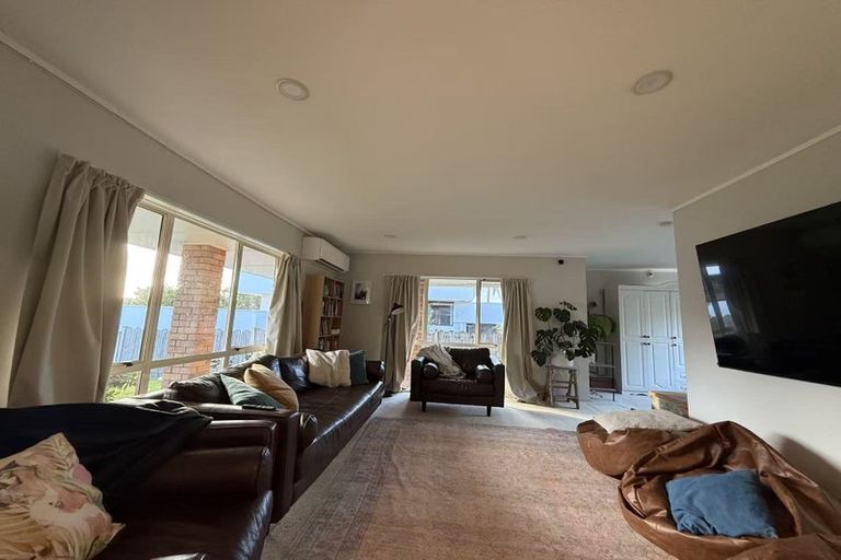 Photo of property in 45 Wiltshire Place, Somerville, Auckland, 2014