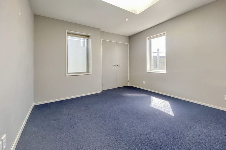 Photo of property in 5/35 Home Street, Mount Victoria, Wellington, 6011