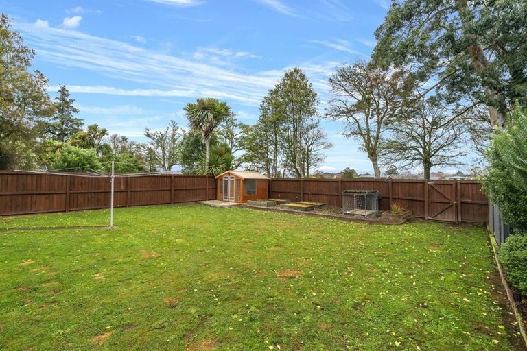 Photo of property in 4 Saunders Place, Redwood, Christchurch, 8051