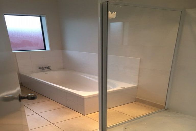 Photo of property in 2b Matheson Street, Papakura, 2110