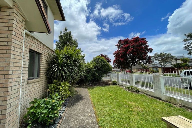 Photo of property in 69 Wayne Francis Drive, Flat Bush, Auckland, 2016