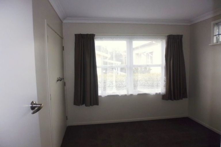 Photo of property in 2/43 East Street, Papakura, 2110
