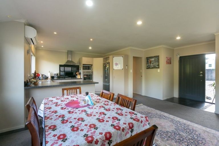 Photo of property in 5 Montrose Place, Highlands Park, New Plymouth, 4312