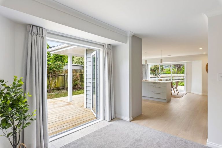 Photo of property in 13 Runanga Grove, Waikanae, 5036