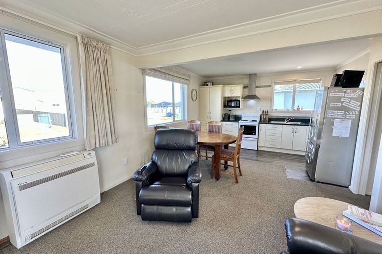 Photo of property in 17 Conway Crescent, Glengarry, Invercargill, 9810