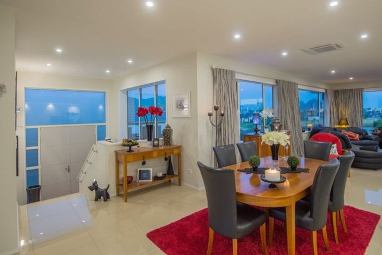 Photo of property in 28 Stace Hopper Drive, One Tree Point, 0118