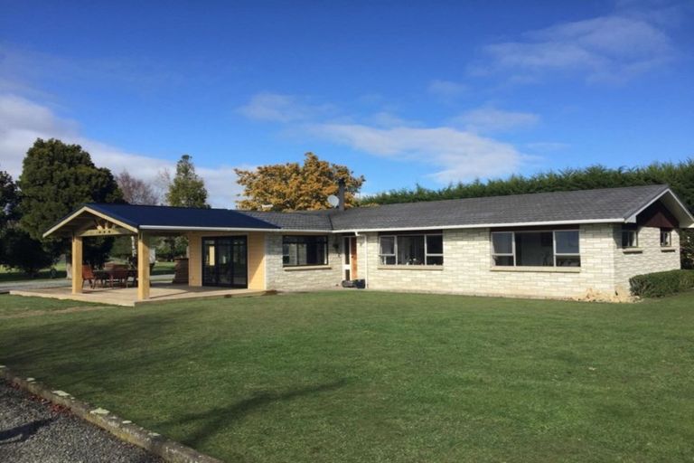Photo of property in 1008 Cowper Road, Dannevirke, 4976