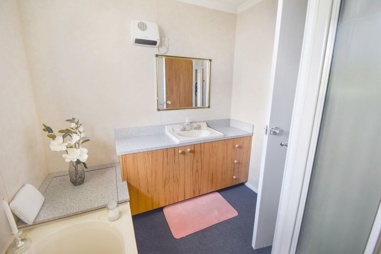 Photo of property in 20 Omahau Crescent, Twizel, 7901