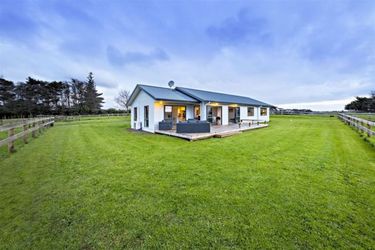 Photo of property in 61 Brookside Road, Glenbrook, Waiuku, 2681