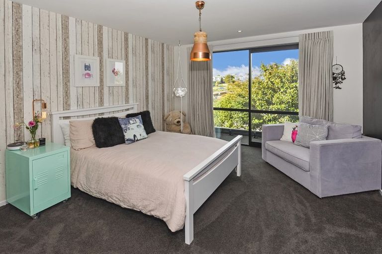 Photo of property in 64b Heathcote Road, Castor Bay, Auckland, 0620