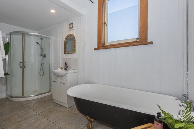 Photo of property in 22 Kamo Road, Regent, Whangarei, 0112