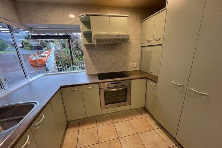 Photo of property in 1 Evelyn Road, Cockle Bay, Auckland, 2014