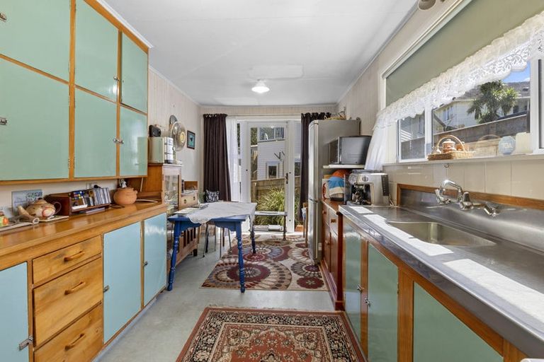 Photo of property in 21 Blackmore Street, Lynmouth, New Plymouth, 4310