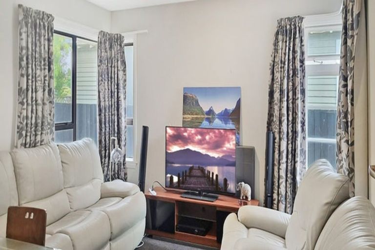 Photo of property in 174 Yaldhurst Road, Sockburn, Christchurch, 8042