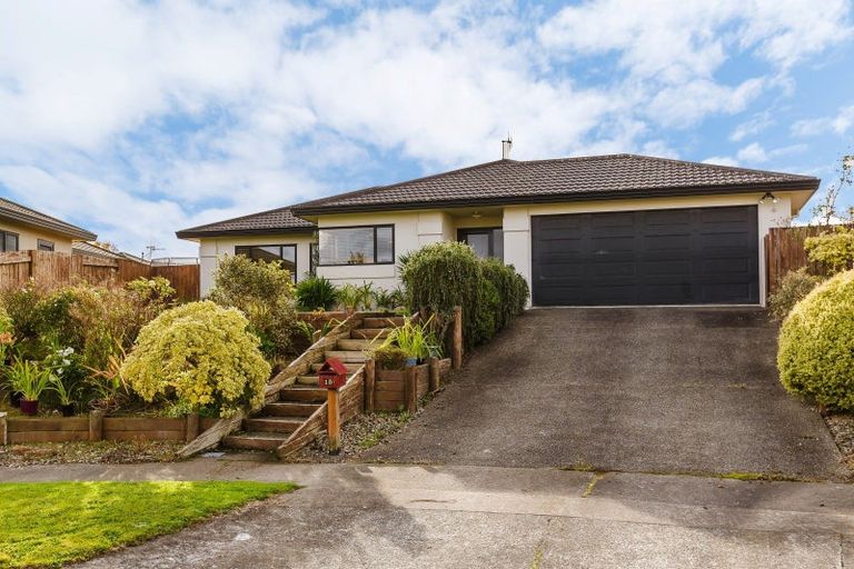 Photo of property in 15 Aspen Way, Kelvin Grove, Palmerston North, 4414