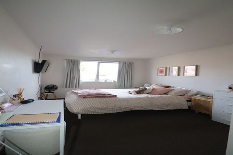 Photo of property in 5b Paeroa Street, Riccarton, Christchurch, 8041