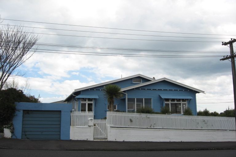 Photo of property in 12 Morley Street, New Plymouth, 4310