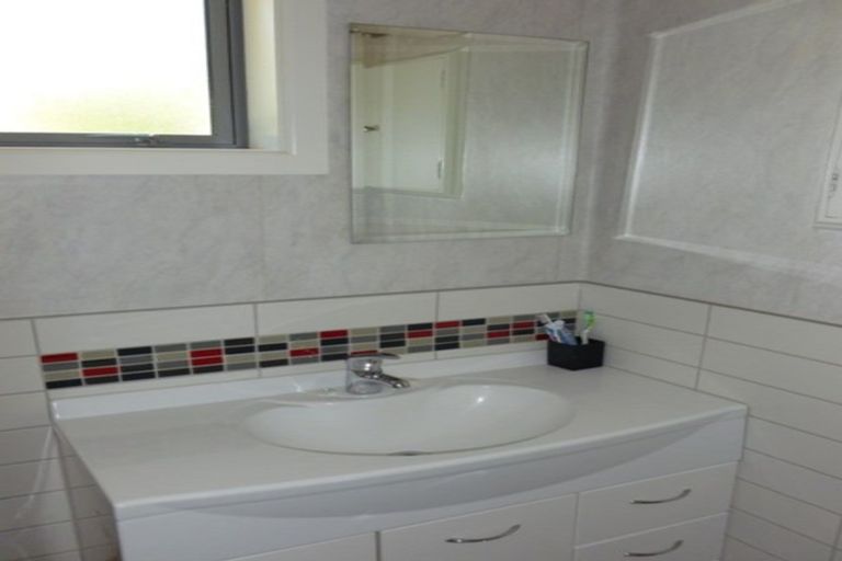 Photo of property in 130 Condell Avenue, Papanui, Christchurch, 8053