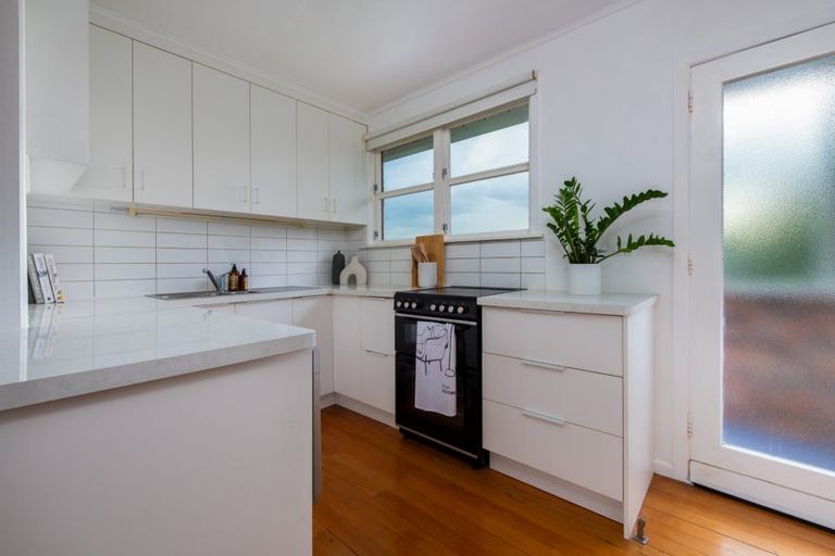 Photo of property in 3/449 Beach Road, Mairangi Bay, Auckland, 0630