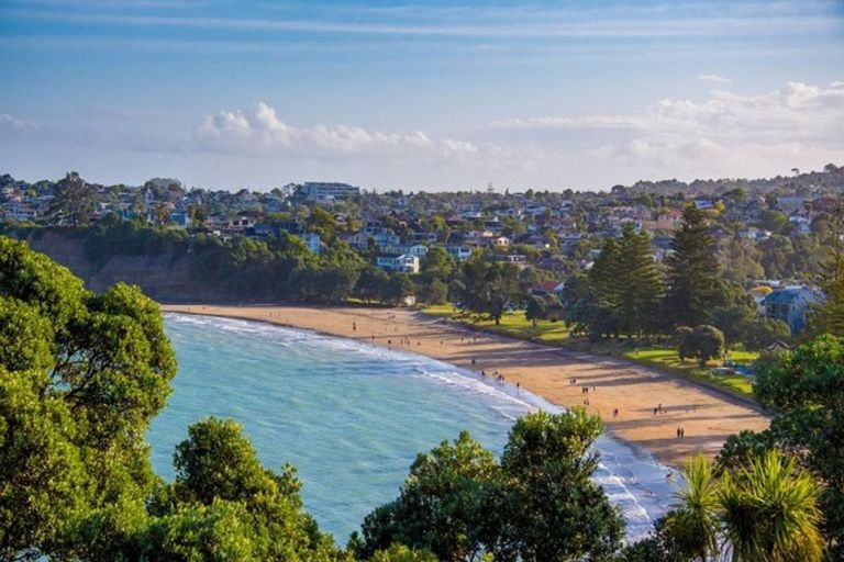 Photo of property in 11 Clifton Road, Browns Bay, Auckland, 0630