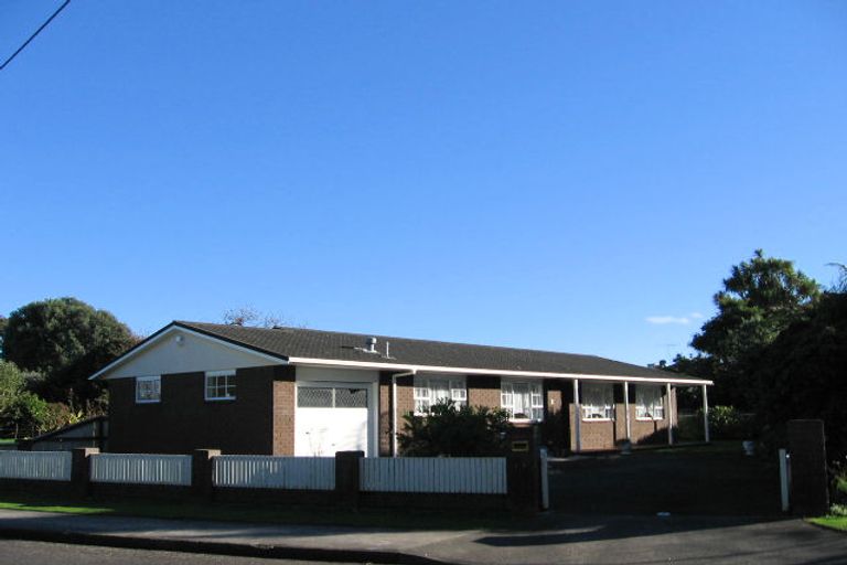 Photo of property in 9 Old Coach Road South, Otaki Beach, Otaki, 5512