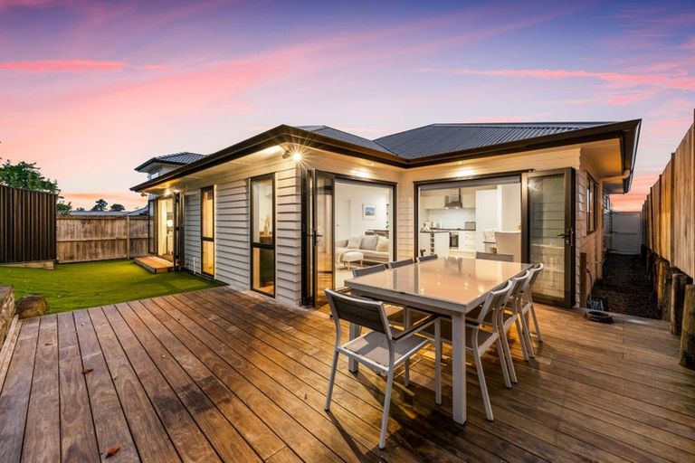 Photo of property in 30 Accolage Boulevard, Kumeu, 0810