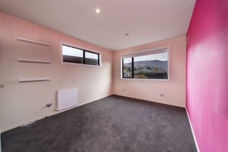 Photo of property in 122 Rob Roy Lane, Wanaka, 9305