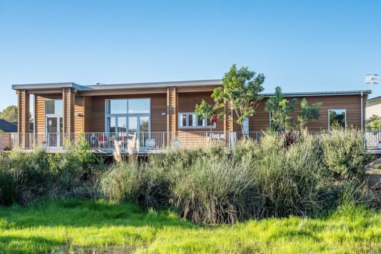 Photo of property in 2 Caterer Lane, Paraparaumu, 5032