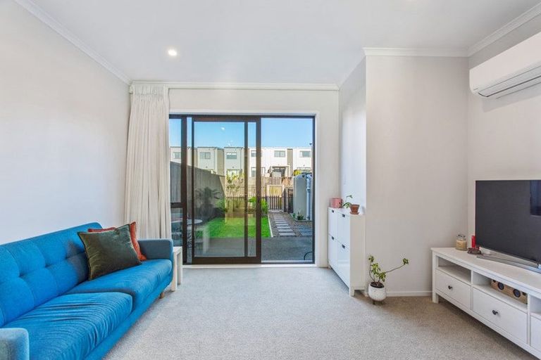 Photo of property in 21 David Carnegie Road, Hobsonville, Auckland, 0616