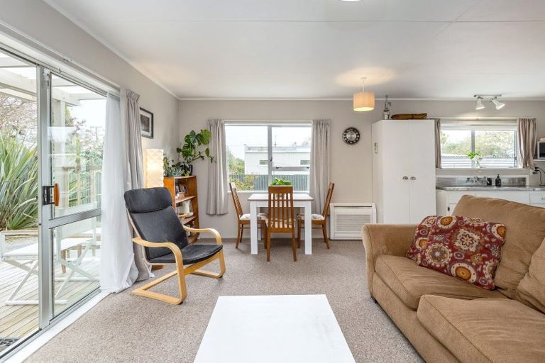 Photo of property in 1a Massey Street, Greytown, 5712