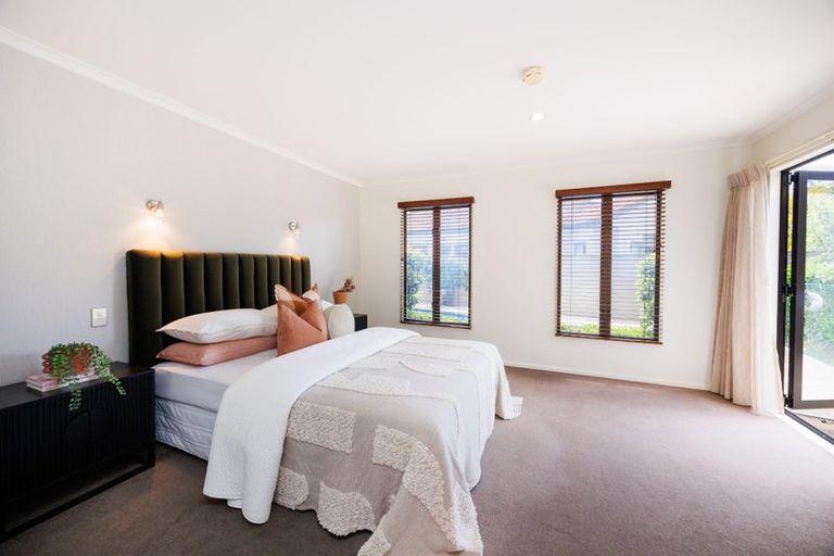 Photo of property in 3 The Oaks, Awapuni, Palmerston North, 4412