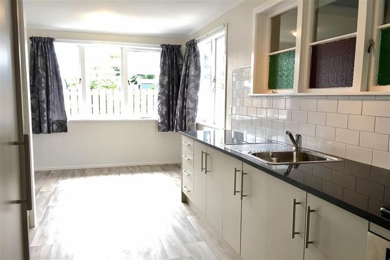 Photo of property in 98 Mahia Road, Manurewa, Auckland, 2102