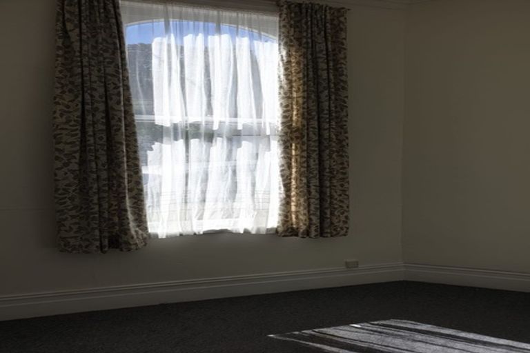 Photo of property in 18 Portland Crescent, Thorndon, Wellington, 6011