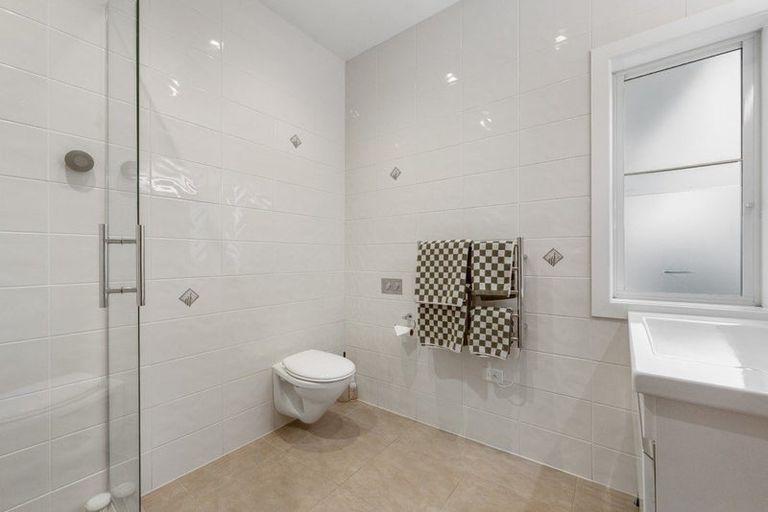 Photo of property in 75 Brougham Street, New Plymouth, 4310