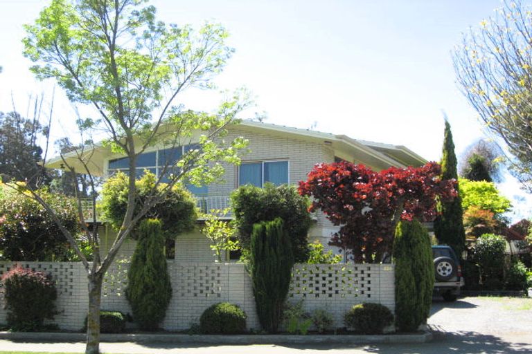 Photo of property in 224 Memorial Avenue, Burnside, Christchurch, 8053