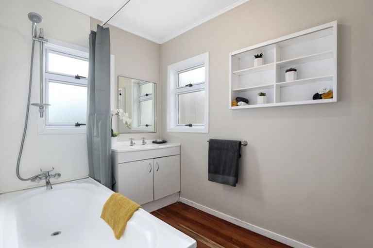 Photo of property in 19 Cureton Street, Morrinsville, 3300