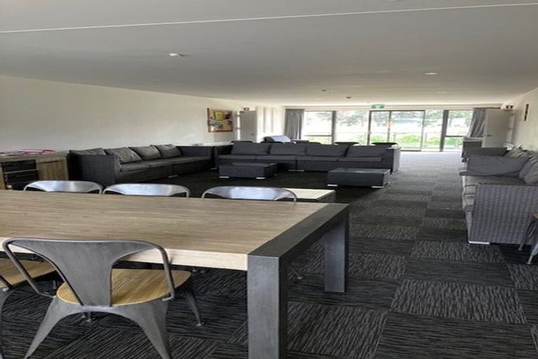 Photo of property in 16 Silverstone Drive, Cromwell, 9384