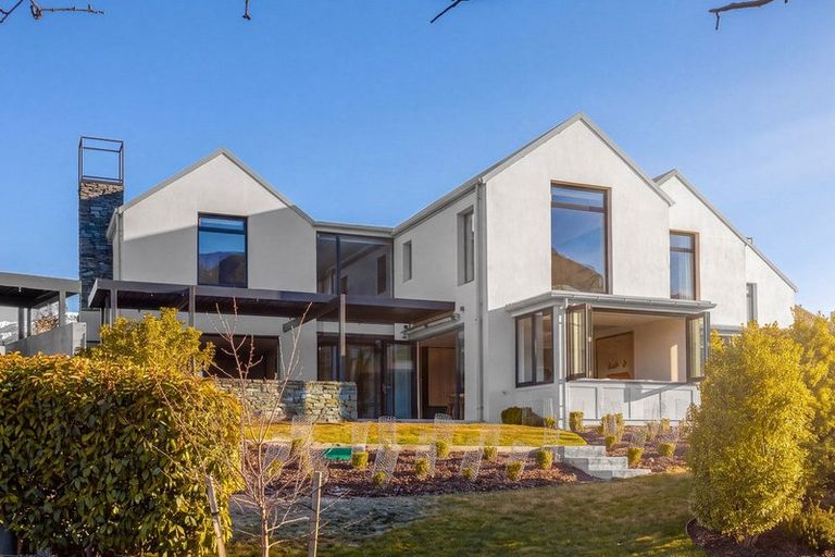 Photo of property in 29 Settlers Way, Arrowtown, 9371
