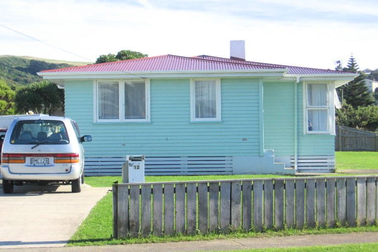 Photo of property in 12 Whanga Crescent, Titahi Bay, Porirua, 5022
