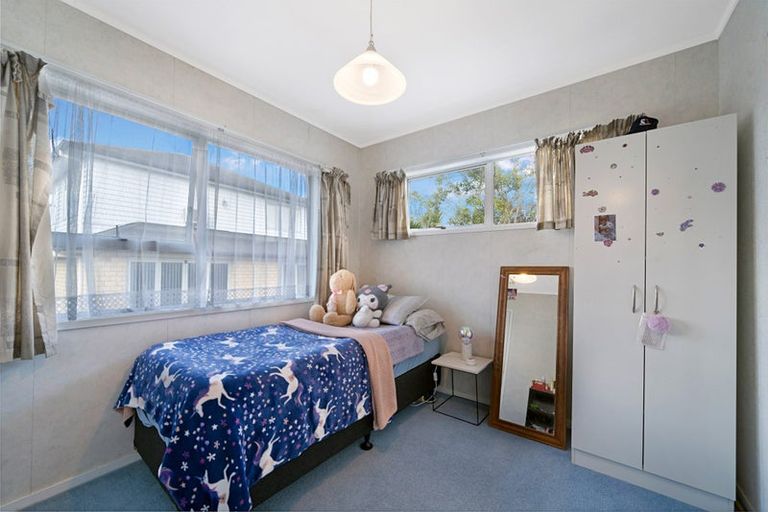 Photo of property in 4 Seakens Way, Glen Eden, Auckland, 0602