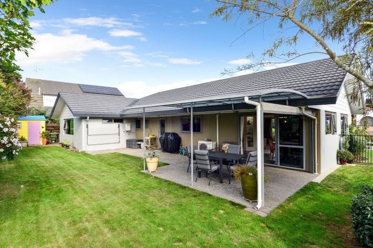 Photo of property in 21 Burn-murdoch Street, St Andrews, Hamilton, 3200